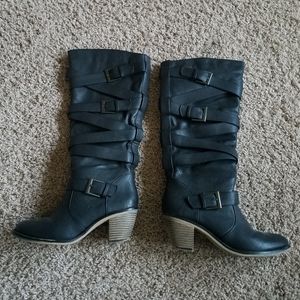 Black heeled boots in excellent condition
